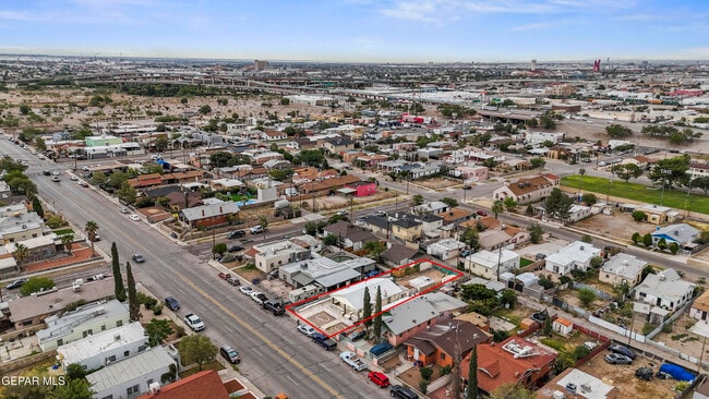 Building Photo - 3418 Yandell Dr