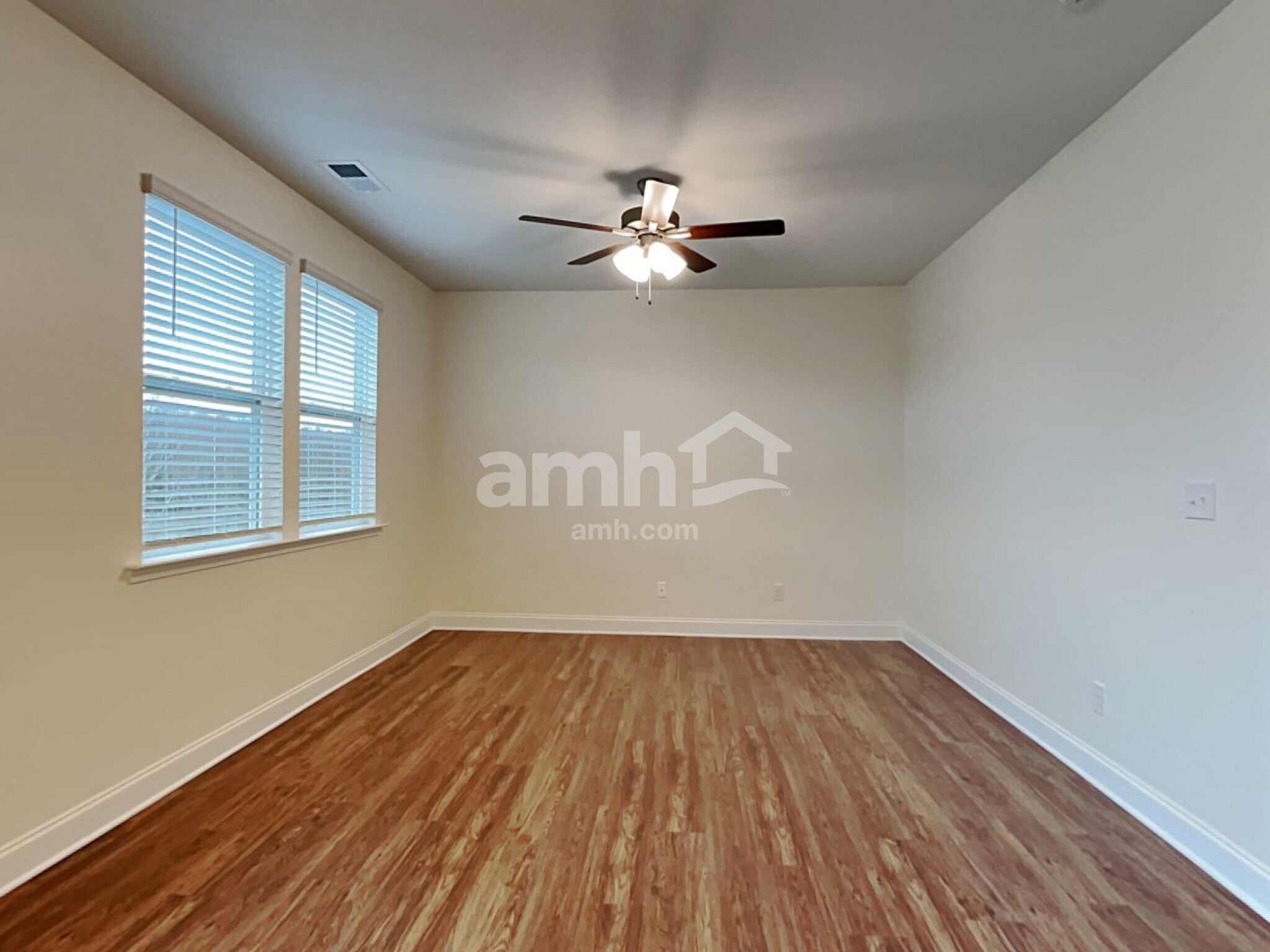 Building Photo - 127 Alaina Ct