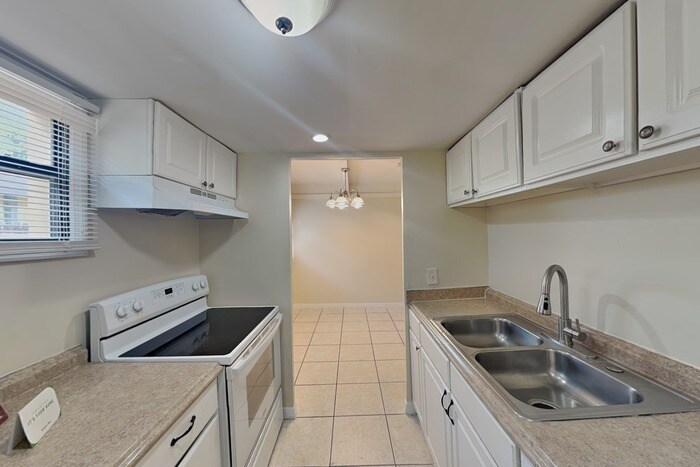 Building Photo - 1506 Arden Ave