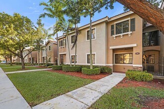 Building Photo - Cutler Bay Townhouse