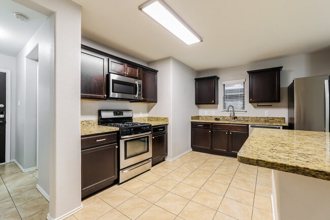 Building Photo - 7243 Basque Country Dr