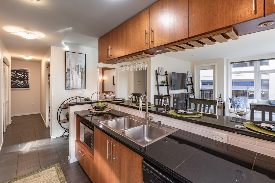 Building Photo - 2721 1st Ave