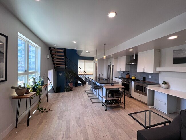 Primary Photo - 3278 W Conejos Pl