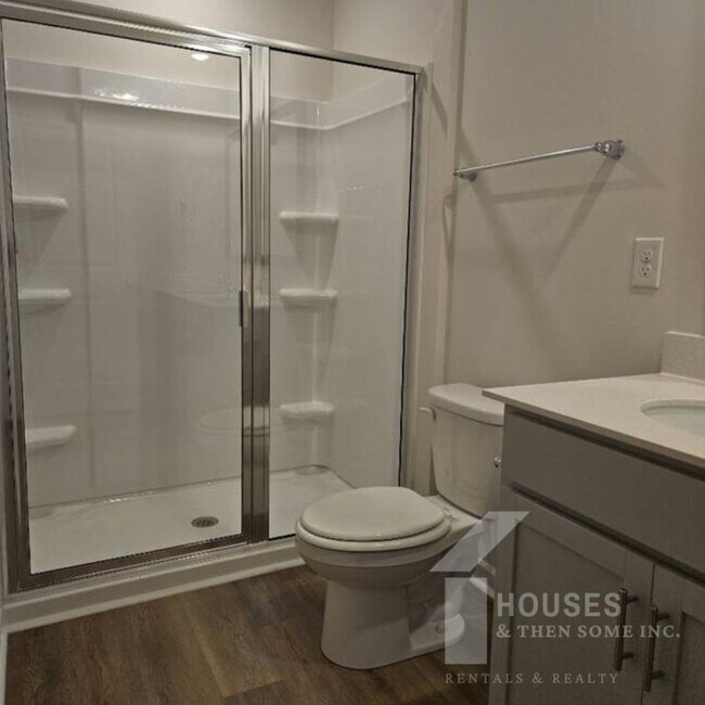 Building Photo - 770 Embark Cir