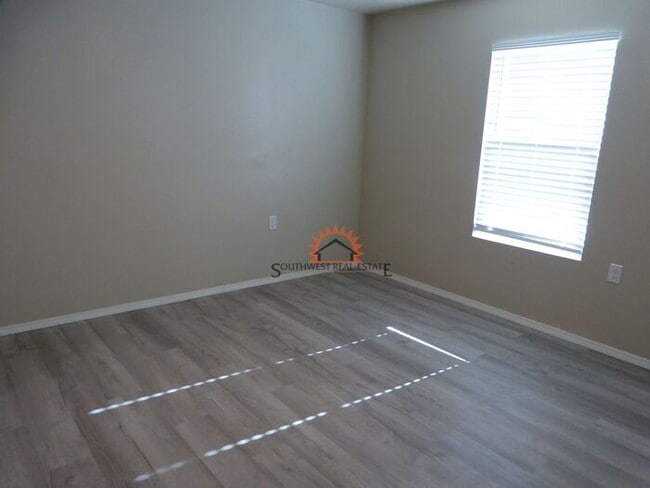 Building Photo - Modern 2 bedroom 2 bath apartment