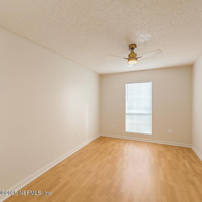 Building Photo - 2898 Canyon Falls Dr