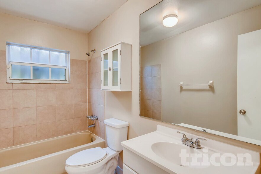 Building Photo - 9320 NW 13th St