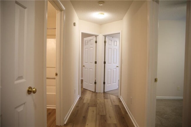 Building Photo - 5454 Medlock Corners Dr
