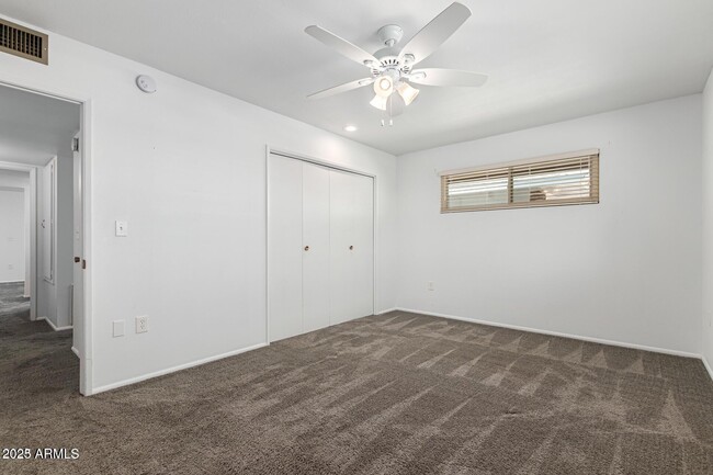 Building Photo - 15602 N 105th Dr