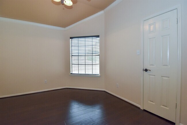 Building Photo - 314 Spencers Glen Dr