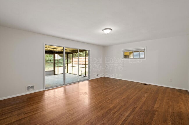 Building Photo - 5070 Crowe Dr SE