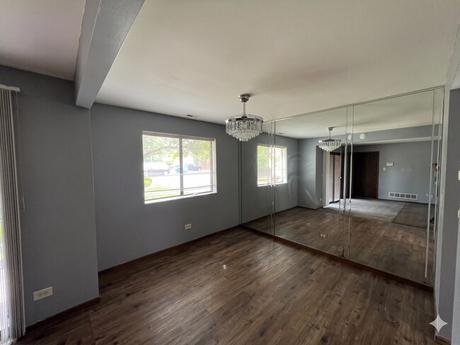 Building Photo - 1259 Cunningham Dr