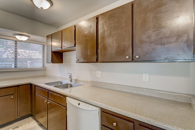 Building Photo - 1140 Holli Springs Ln