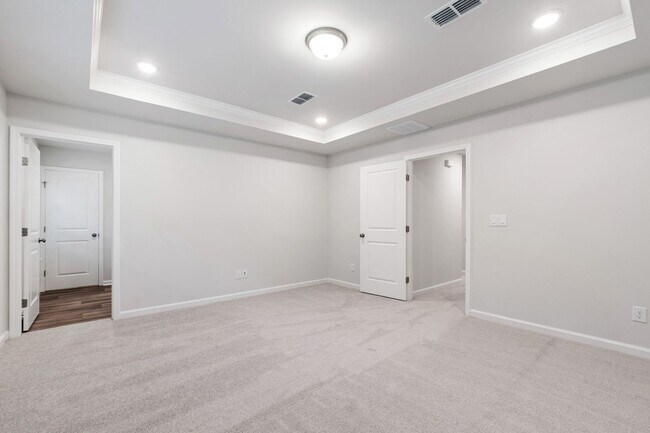 Building Photo - Modern 3-Bedroom Townhome in Solana, Durham!