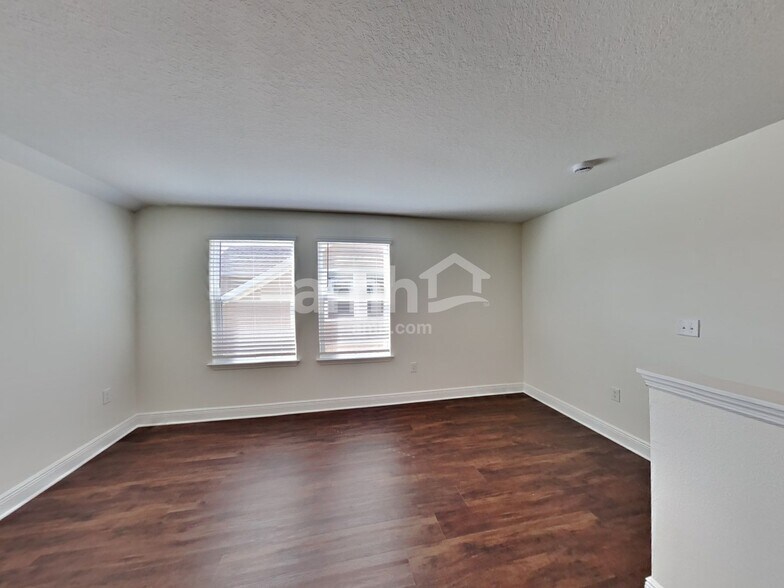 Building Photo - 6280 Emerald Hls Wy