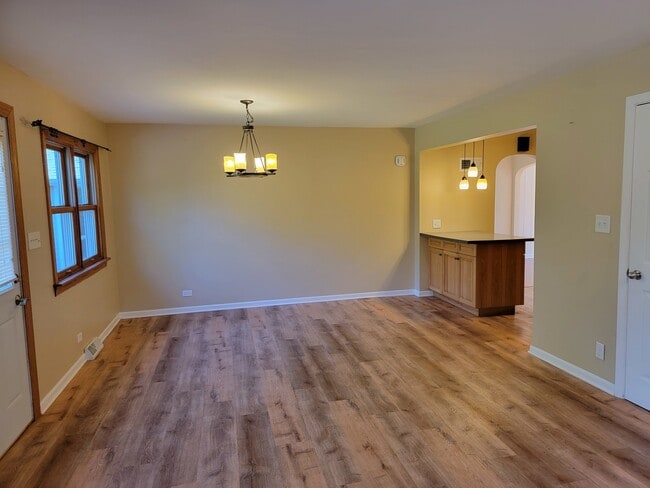 Building Photo - 508 Skyline Dr