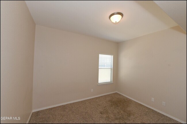 Building Photo - 373 Aidan Gordon Cir