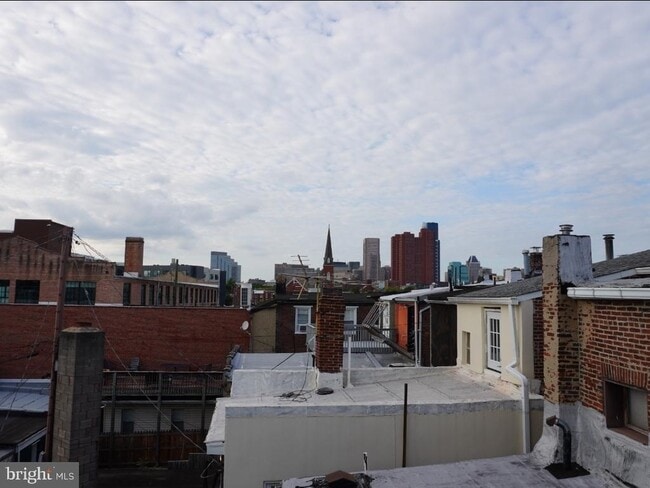 Building Photo - 1138 S Hanover St