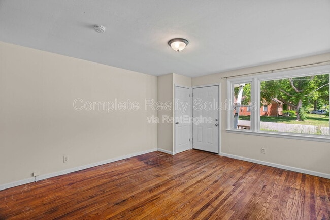 Building Photo - 2502 McLaran Ave