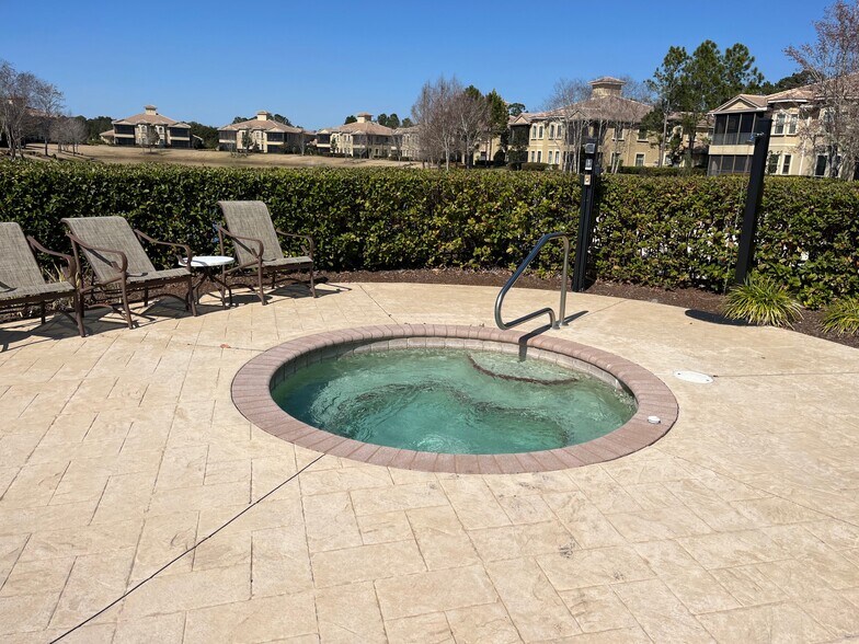 Laterra Links Jacuzzi - 100 Laterra Links Cir