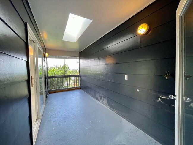 Building Photo - Ahuimanu - Kaneohe - 4 bedrooms, 2.5 bathrooms