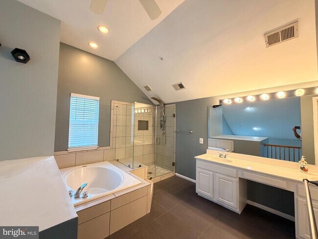 Building Photo - 2509 William Taft Ct