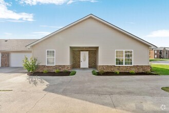 Building Photo - 588 Regency Cir