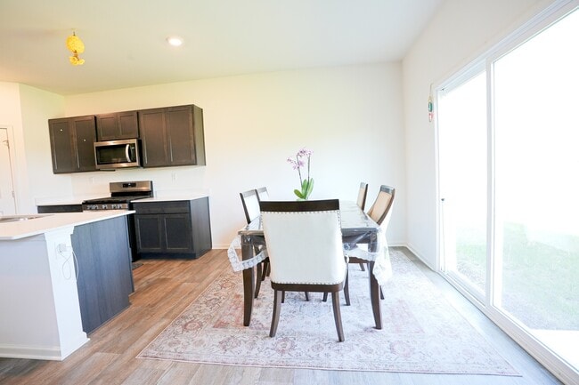 Building Photo - 2733 Berrywood Ln
