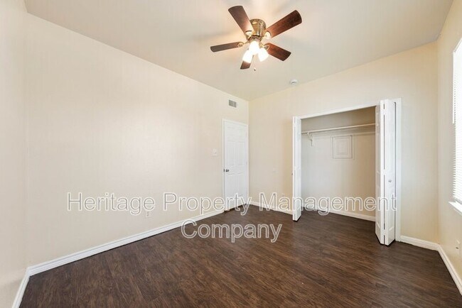 Building Photo - 518 Dukeway Dr