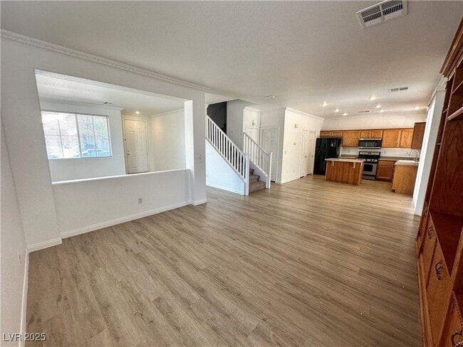 Building Photo - 3012 Jacaranda Dr