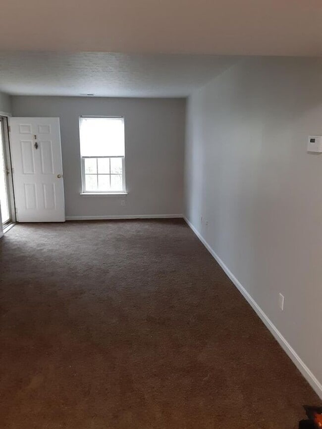 Building Photo - Gorgeous 2 Bedroom, 1 Bathroom Apartment at Millcreek Terrace
