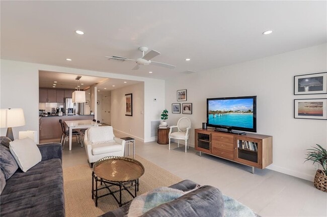 Building Photo - 1255 E Peppertree Dr