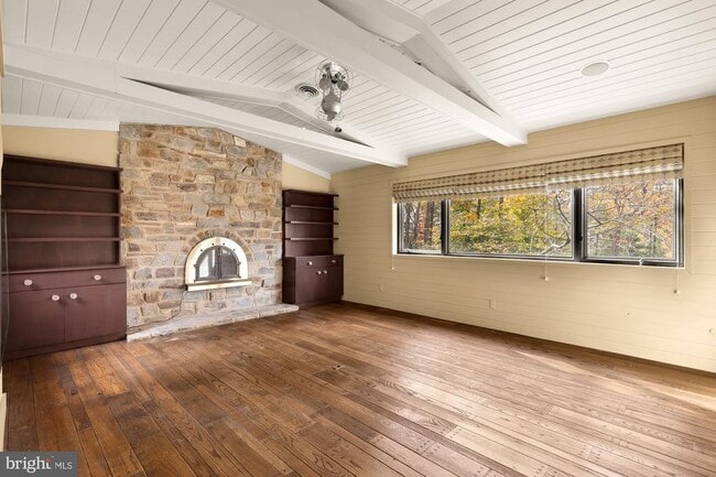 Building Photo - 1434 Kirby Rd