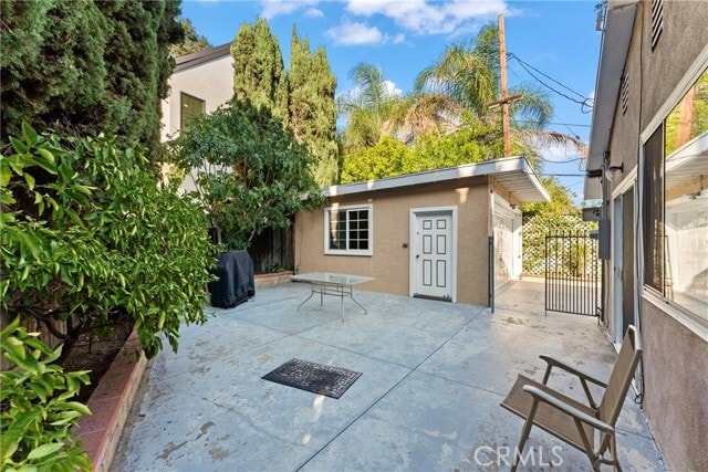 Building Photo - 2423 San Pasqual St