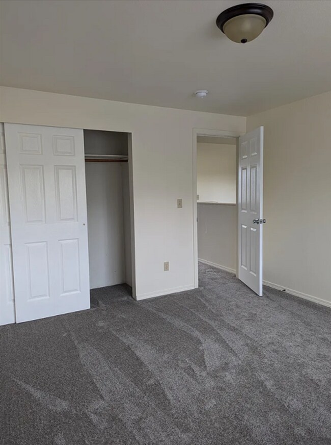 Building Photo - 2501-2503 Xenia St