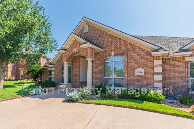 Building Photo - 6910 Logan Pl