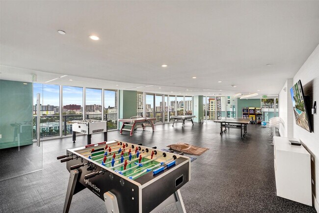 Building Photo - 488 NE 18th St