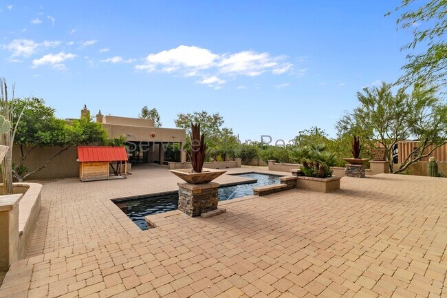 Building Photo - 6540 E Wildcat Dr