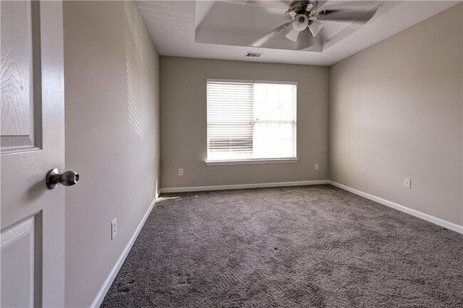 Building Photo - 635 Moonlight Way