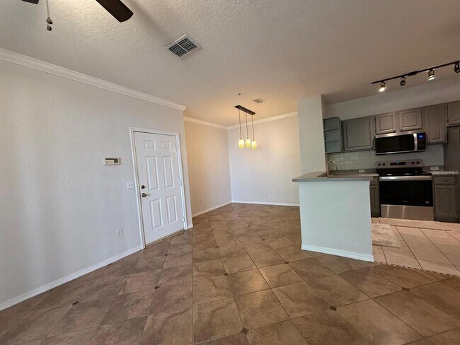 Building Photo - 2717 Maitland Crossing Way