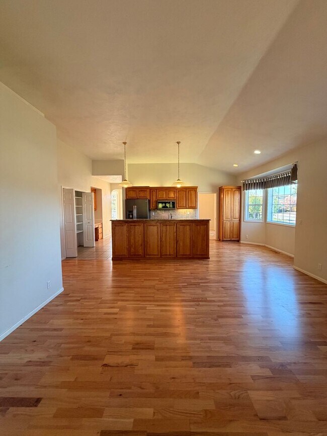 Building Photo - 3- Bedroom home in Hayden Bridge