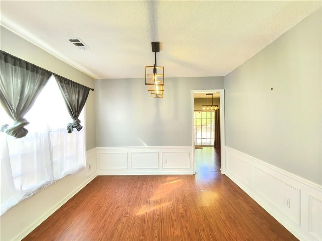 Building Photo - 2815 Priestcliff Dr SE