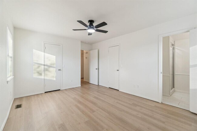 Building Photo - 1033 Mabel C Fry Blvd