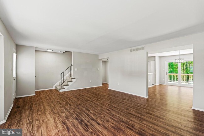 Building Photo - 468 Cornell Ct