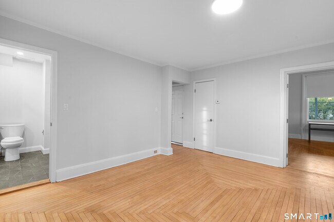 Building Photo - 43 Elmwood Ave