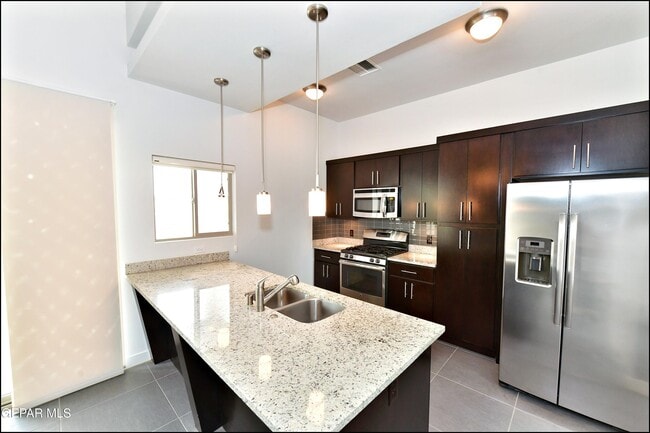 Building Photo - 5973 Cartagena Cir