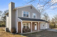 Building Photo - 284 Oak Ridge