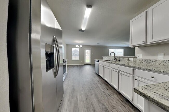 Building Photo - 3207 Trail Hollow Dr