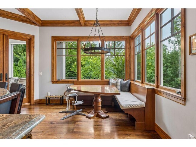 Building Photo - 15700 Portico Dr