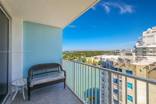 Building Photo - 5838 Collins Ave